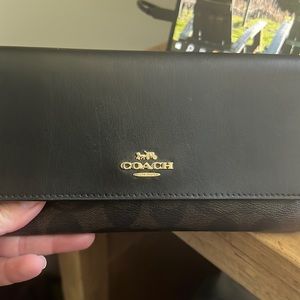 Coach letter wallet. Excellent condition.